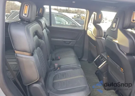 2025 Rivian R1S Adventure z USA, uszkodzony, nr VIN 7PDSGBBA3SN066045